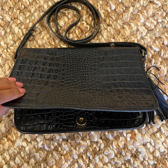 Authentic Brahmin classic crossbody purse - Picture 3 of 14